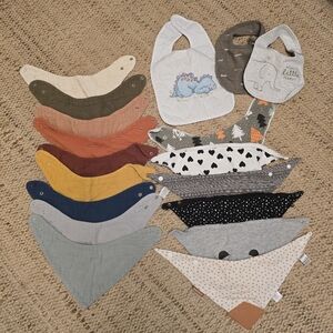Baby/Toddler Bibs Bundle in Mixed Colors